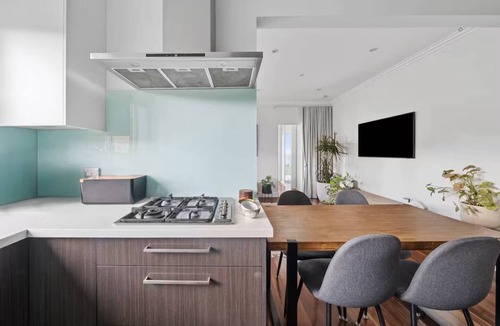 Vaucluse Apartment | La Marne Vista Cliffside Haven with Whale Spotting