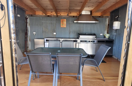 Dalgety House | Lachney Cottage Dalgety - Snowy Mountains Holiday Accommodation
