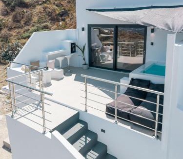 Vourvoulos Apartment | Lackos Luxury Suites