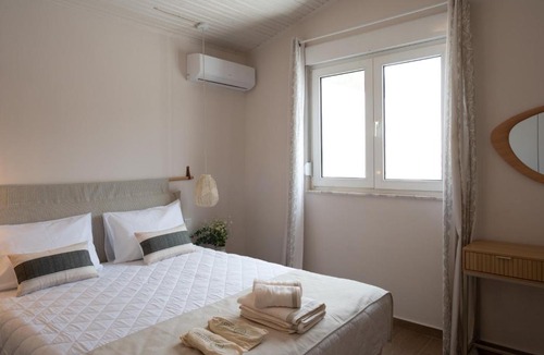 Kalyvia Thorikou House | Lagonisi Olive Retreat
