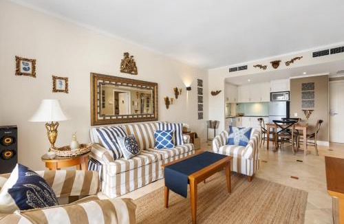 Noosa Heads Apartment | Laguna 432 Charming Baroque Escape