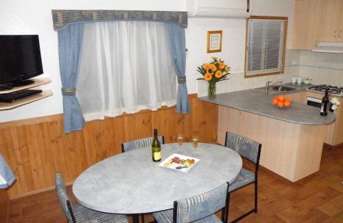 Hamilton Resort | Lake Hamilton Motor Village and Caravan Park