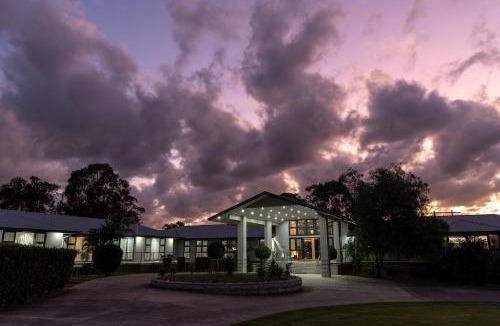 Morisset Cabin | Lake Macquarie Manor