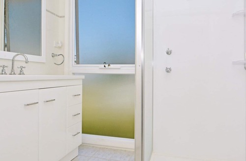 Morisset Park Apartment | Lake Macquaries' Edgewater Studio at Morisset Memories