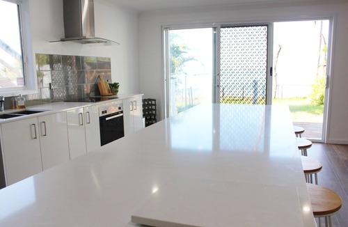 Tegerin House | Lakefront House with Stunning Views