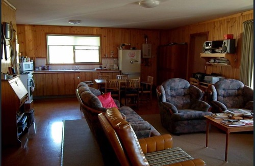 Tods Corner House | Lakefront Retreat with Aurora Views