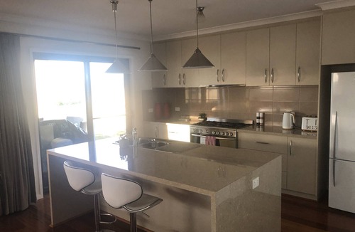 Nagambie House | Lakeside House on Nagambie Lakes from $150pppn