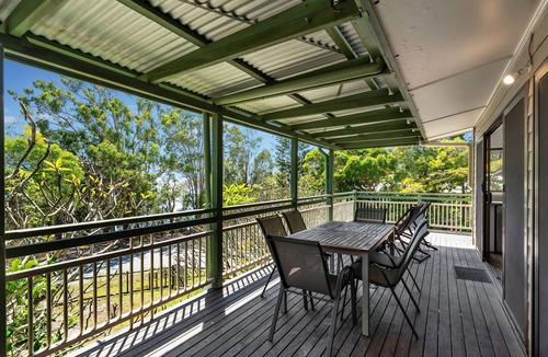 Boreen Point Cottage | Lakeview – Your Quintessential Lakeside Retreat