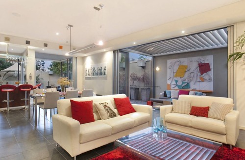 Kangaroo Point House | Lambert House Lower Level - Close to the Gabba, City and Valley. Two queen beds