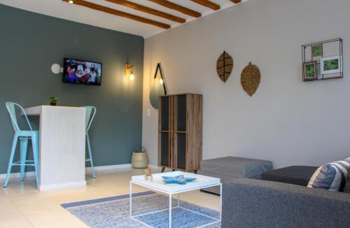 Thasos Town Hotel | Lamprini's Deluxe Studios