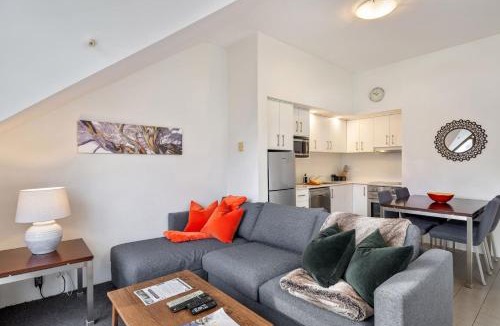 Thredbo Apartment | Lantern 1 Bedroom Balcony with Panoramic Mountain View