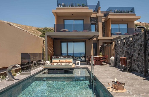 Myrtos Villa | Lapis Nera Villa I - Beachfront & Free*Heated Pool