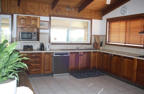 Iluka House | Large family friendly home with two separate living areas.