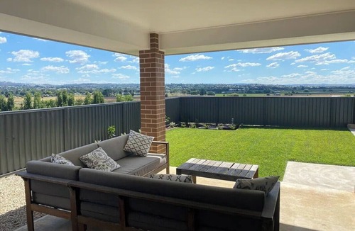 Kelso House | Large Family Home With Whole Town Views