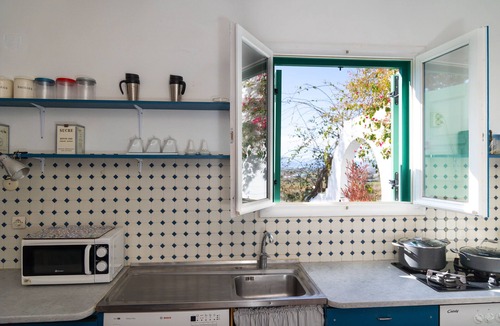 Glinado Villa | Large private pool, beautiful gardens, sleeps 12, short drive to the beach