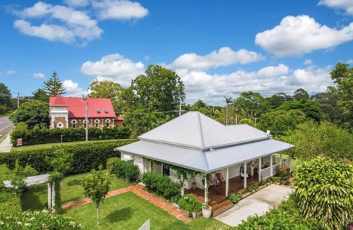 Clunes House | Large romantic 4 bed weatherboard home in charming Clunes, Byron Bay Hinterland