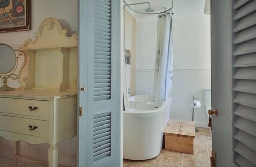 Red Hill Cottage | Le Cottage at Sandalwood House, Red Hill
