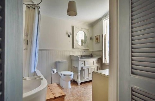 Red Hill Cottage | Le Cottage at Sandalwood House, Red Hill