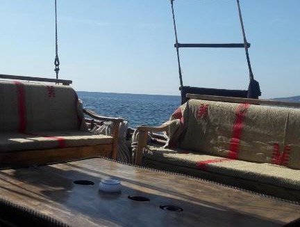 Mesolongi Boat Rental | Le SUZANNA