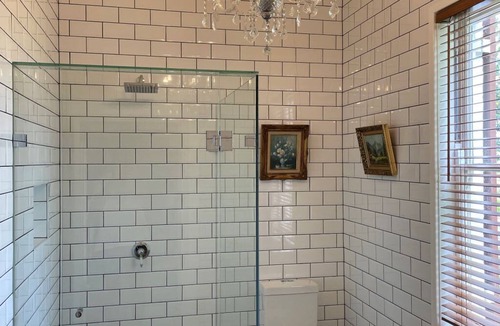 Leconfield Bed & Breakfast | Leconfield House, luxury and heritage hotels in Pokolbin Hunter Valley
