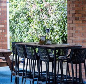 Ingham Hotel | Lees Hotel