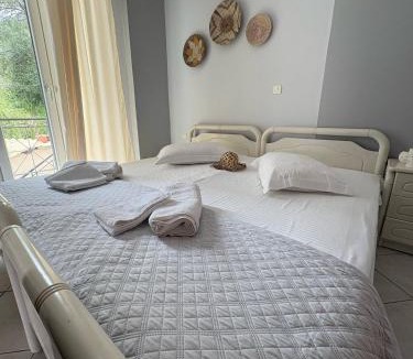 Nikiana Apartment | Lefkada Nikiana Two Bedroom Apartment