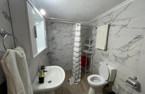 Monastiraki House | Lemon Tree House