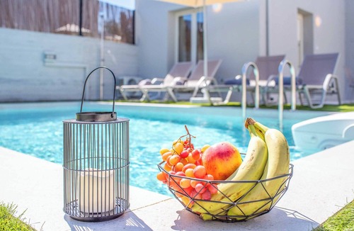 Plaka Villa | Lemonia Plaka - Two Bedroom Villa, Sleeps 4