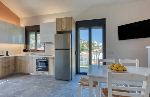 Evdilos Apartment | Lemonia Suites in Ikaria 4