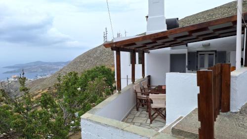 Syros House | Leonardo's Home Cycladic cottage