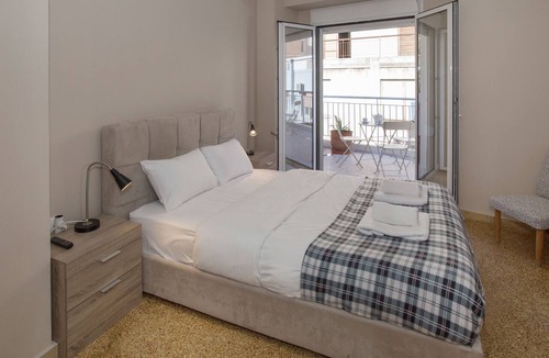 Psirri Apartment | Leonidas loft in the heart of Athens
