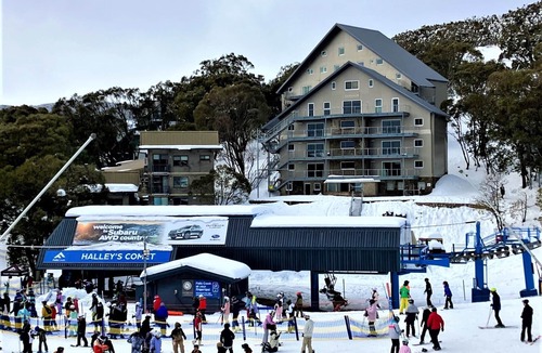Falls Creek Apartment | Les Chalets 8 - Fantastic location