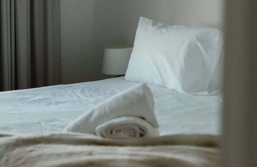 Mapleton House | Let this breezy family retreat take your breath away…