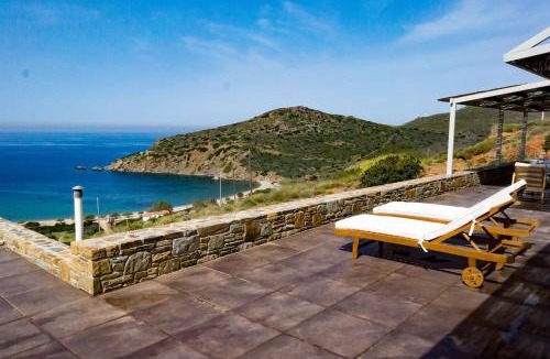 Ydrousa House | Levander Stone House
