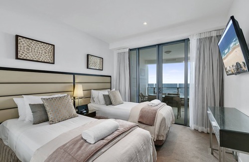 Surfers Paradise Apartment | Level 30 2 bedroom direct ocean views