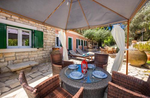 Longos Apartment | Levrecchio Beach Cottage