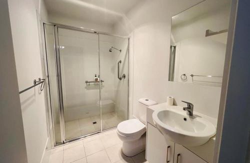 Lightsview Apartment | Lightsview 2 BR Apt, Free Parking and WiFi 9 KM from CBD