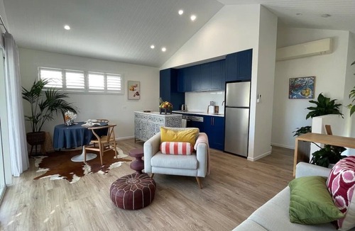 Mudjimba Apartment | Lil Sass on Sassifras - stylish one bedroom apartment, walk to beach