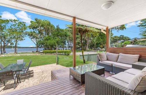 Lemon Tree Passage House | "Lilly's Pad" - Lemon Tree Passage