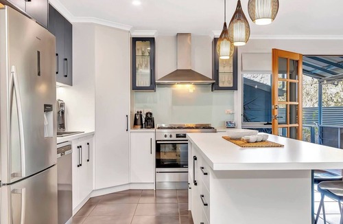 McLaren Vale Cottage | Lily Rose Cottage A McLaren Vale Family Hideaway