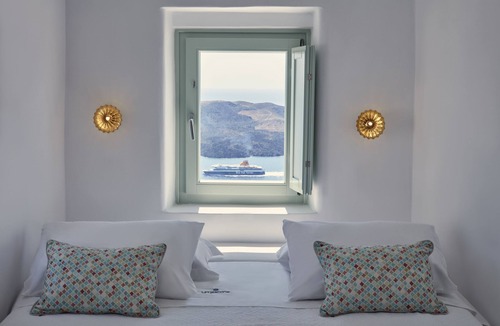 Fira Bed & Breakfast | Limestone