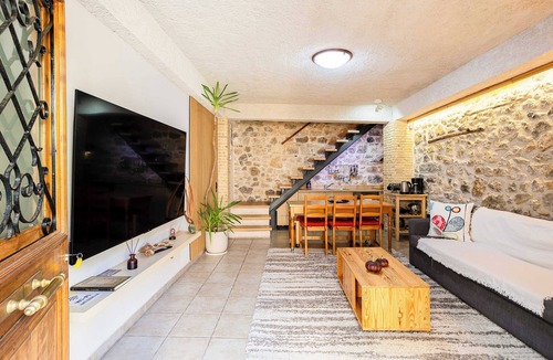 Limni Apartment | Limni Stone Apartments – Coastal Haven
