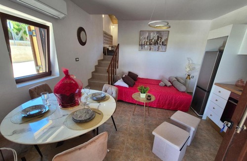Limeniskos House | Linary Cozy House