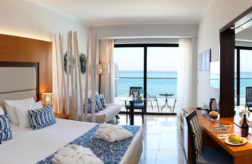Vlicha Hotel | Lindos Bay Suites