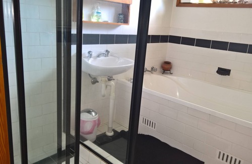Linley Point Bed & Breakfast | Linley House