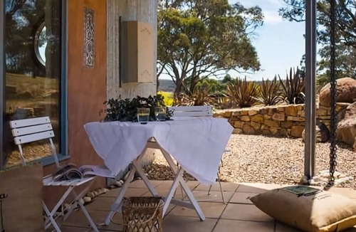 Shepherds Flat House | Lithia Guest House ~ Daylesford Region ~ Stylish Country Living