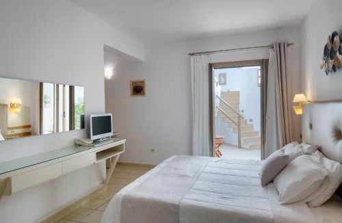 Agios Ioannis Hotel | Lithos by Spyros & Flora