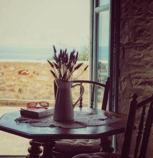 Omales Apartment | Lithos Stone Suites