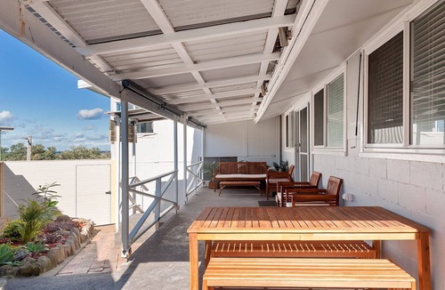 Boat Harbour Apartment | Little Kingsley Beach House - Back Flat - across the road from the Beach