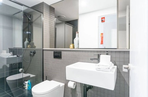 Braddon Apartment | Little Midnight 1 in the heart of town